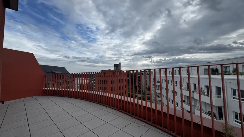 Penthousewohnung mit Wasserblick und Süd/West-Balkon! Erstbezug — photo 1